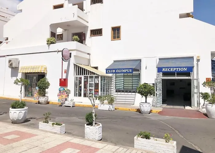 Con Vistamar Y Piscina Climatizada En Garden *