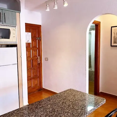 Con Vistamar Y Piscina Climatizada En Garden Apartamento
