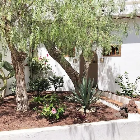 Con Vistamar Y Piscina Climatizada En Garden Apartamento Playa Feñabe