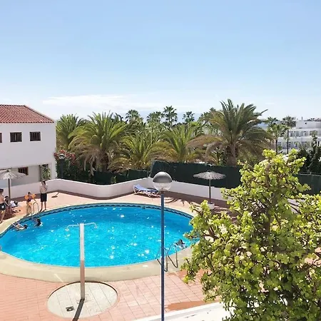 Con Vistamar Y Piscina Climatizada En Garden Apartamento