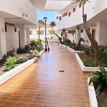 Con Vistamar Y Piscina Climatizada En Garden Apartamento Playa Feñabe