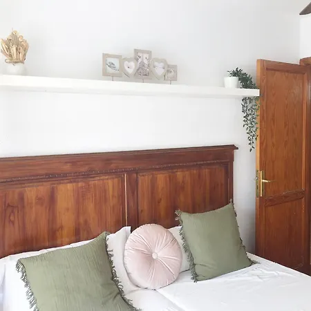 Con Vistamar Y Piscina Climatizada En Garden Apartamento