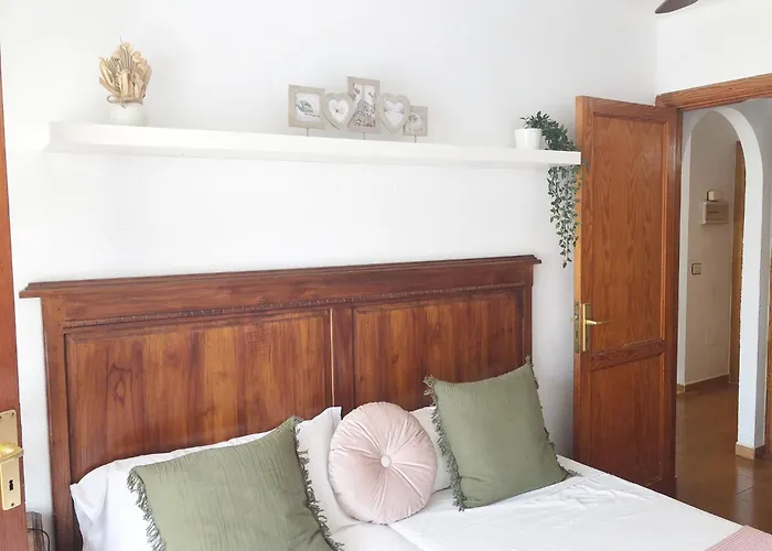 Con Vistamar Y Piscina Climatizada En Garden アパート